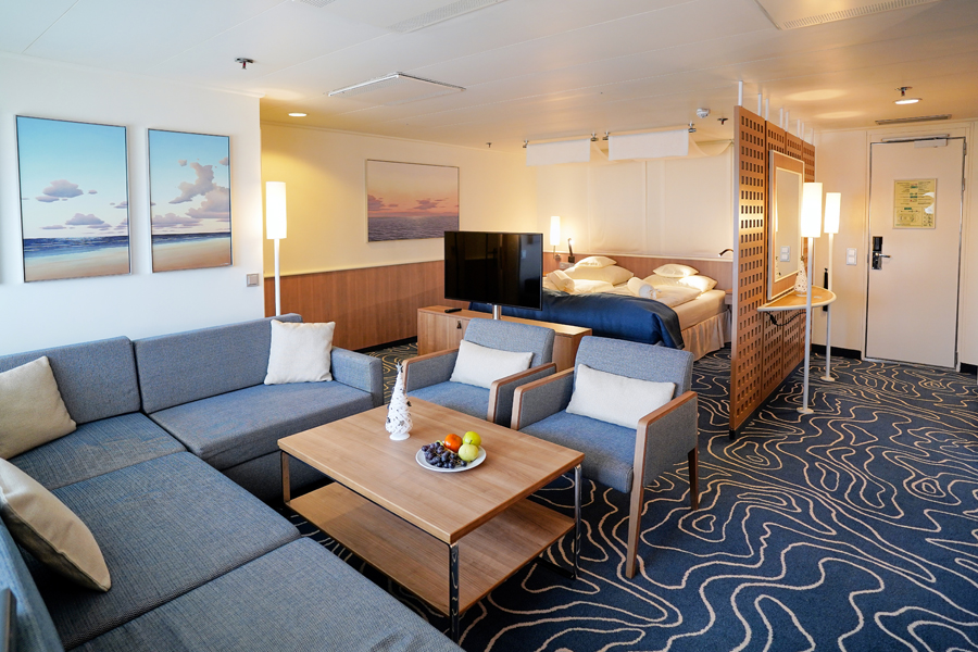 royal_suite_01.jpg