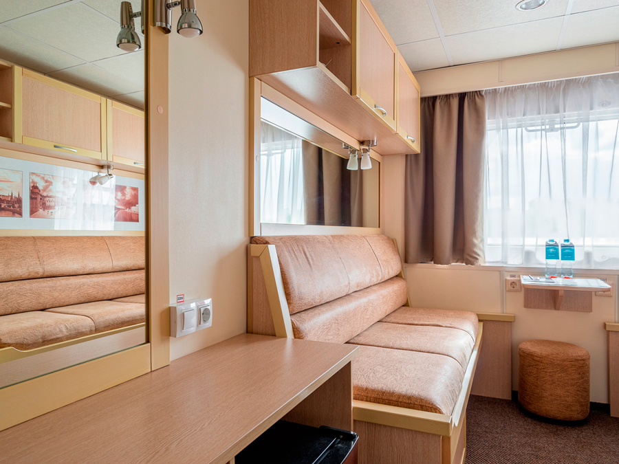 a2_comfort_middle_deck_02.jpg