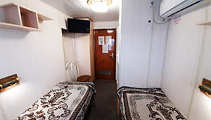 yun_omega_2m_230_02.jpg
