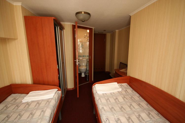 Hirurg_razumovskiy_cabin_double_1.jpeg