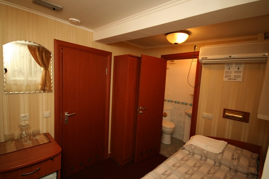 Hirurg_razumovskiy_cabin_standard_b_2.jpeg
