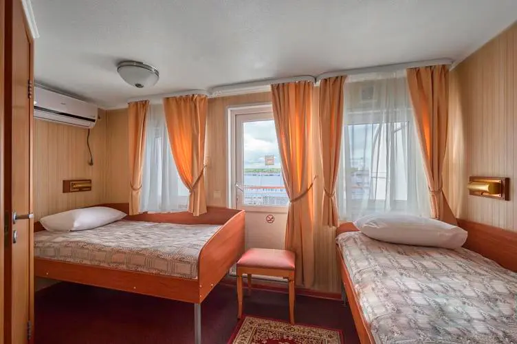 Deluxe_boatdeck_415_417_422_424_01.png