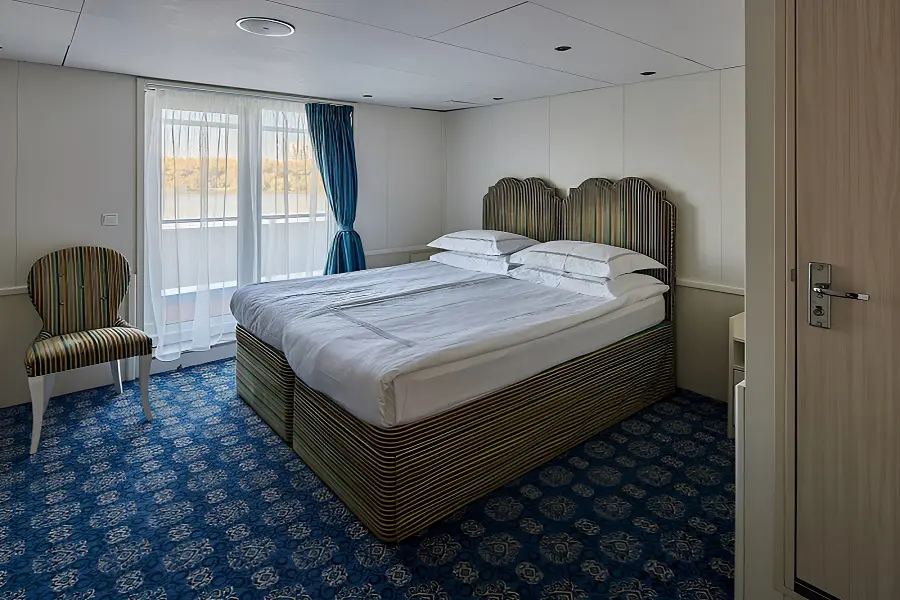polyluks_balkon_boat_and_middle_deck_01.png