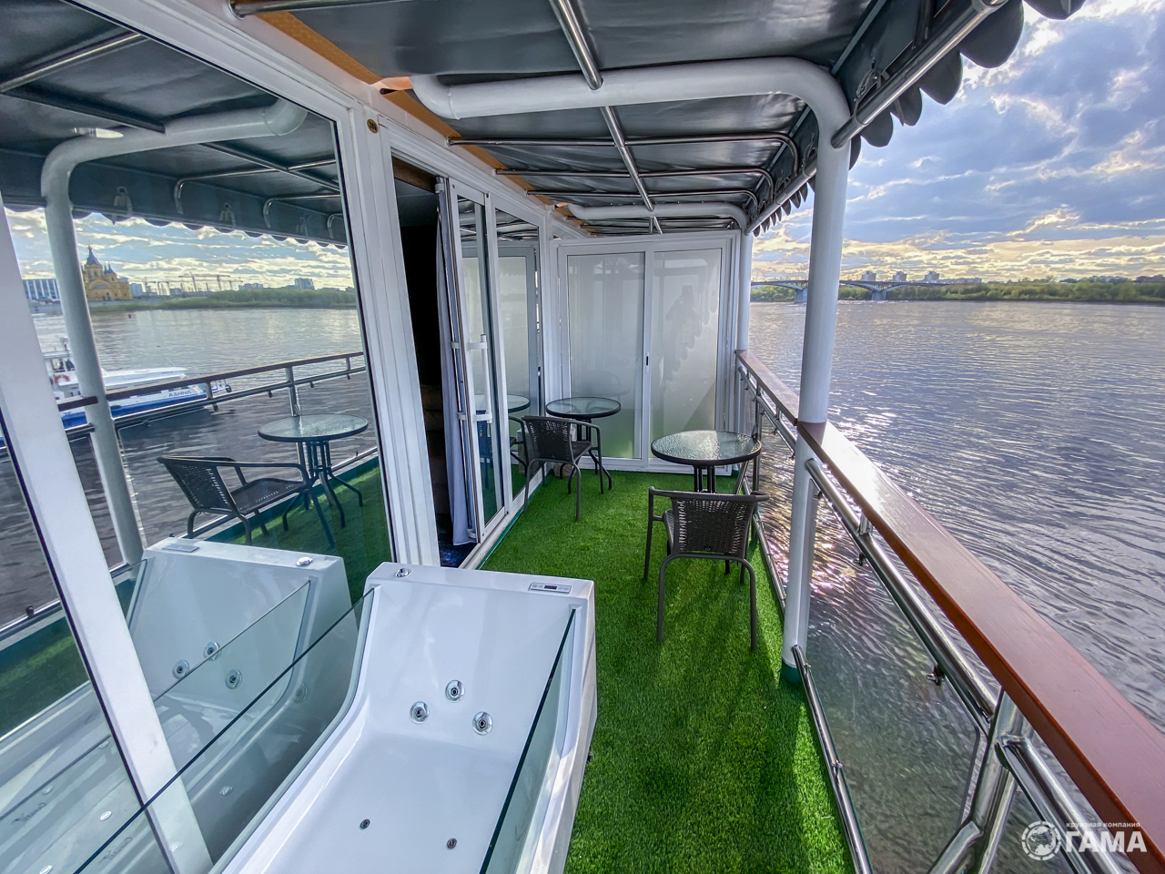 suite_terrace_01.jpg