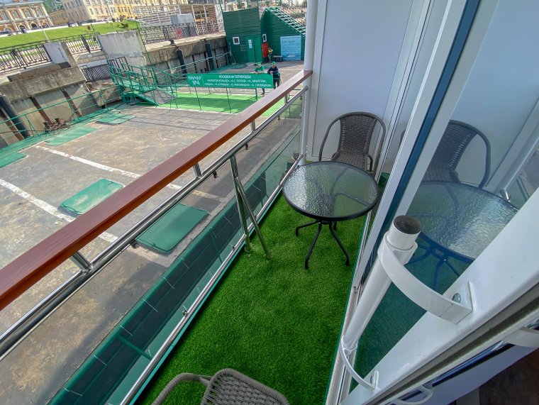 deluxe_balkon_upper_deck_08.jpg