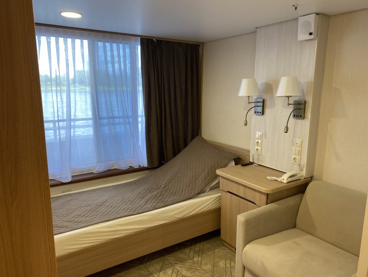junior_suite_with_limited_mobility_01.jpg